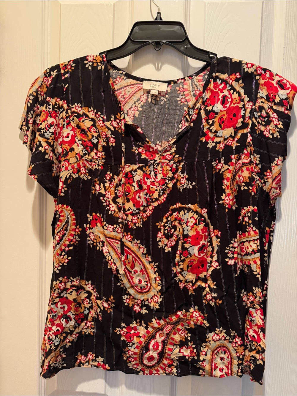 LOFT Black Paisley Floral V-Neck Short Sleeve Top